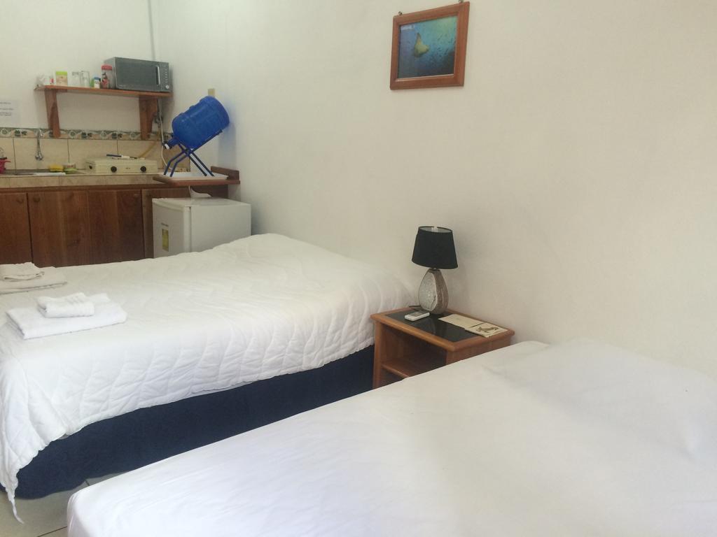 Galapagos Best Hostel Puerto Ayora  Bagian luar foto