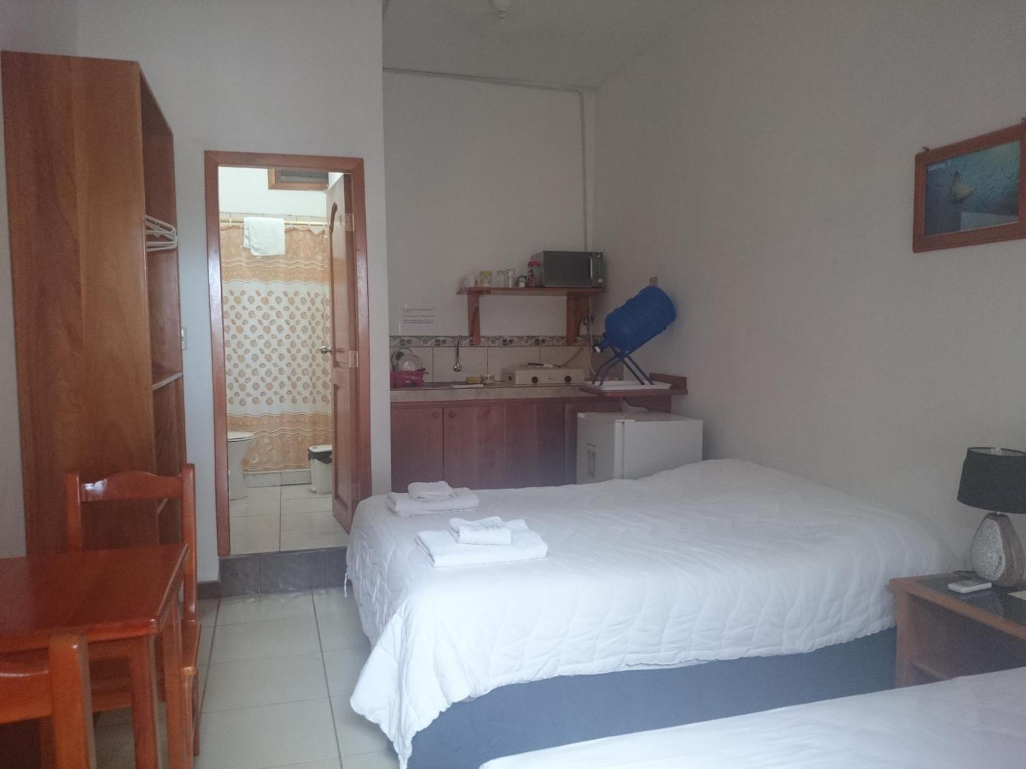 Galapagos Best Hostel Puerto Ayora  Bagian luar foto