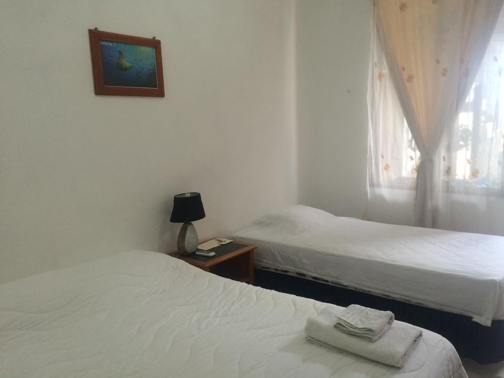 Galapagos Best Hostel Puerto Ayora  Ruang foto