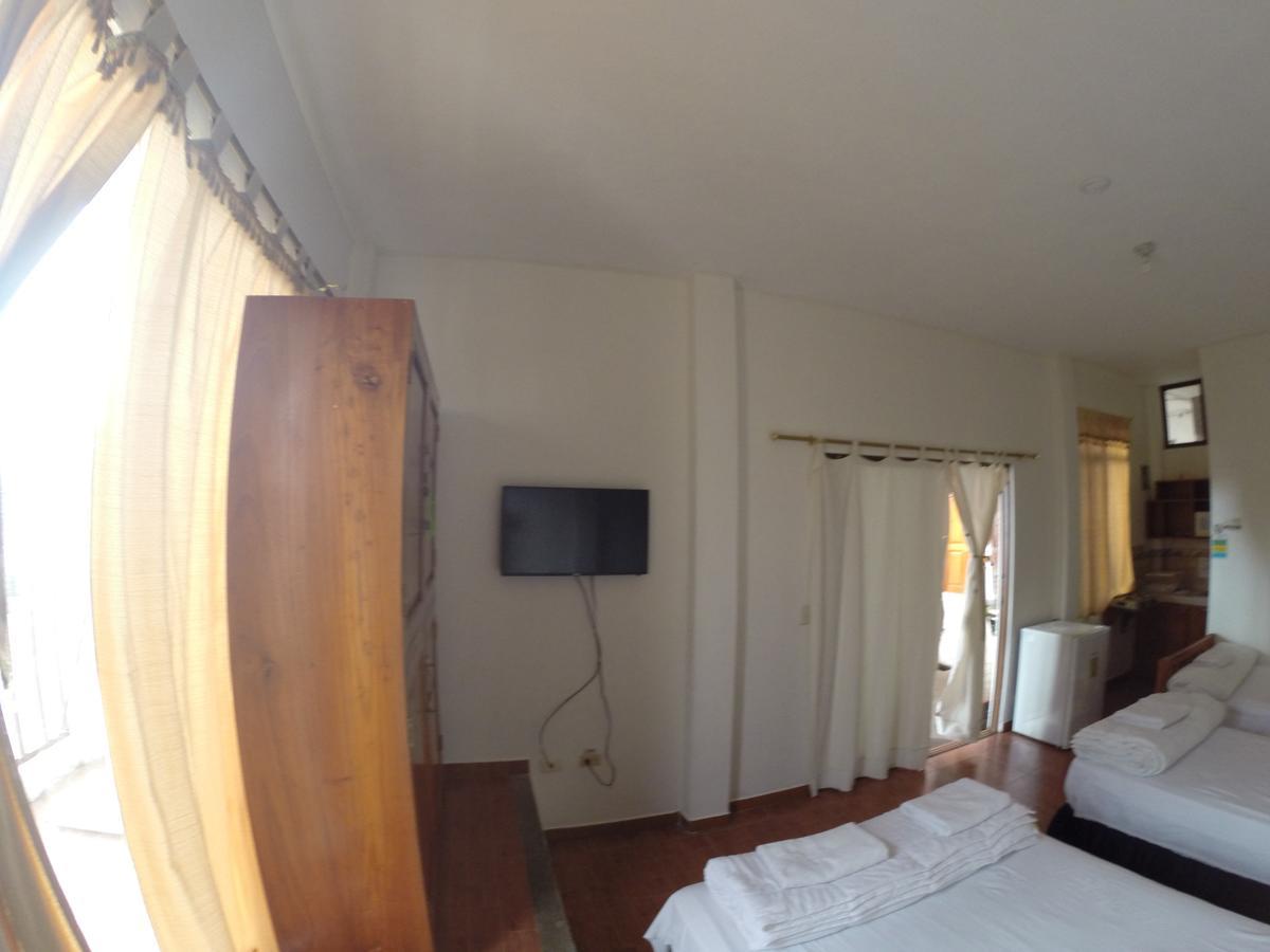 Galapagos Best Hostel Puerto Ayora  Bagian luar foto