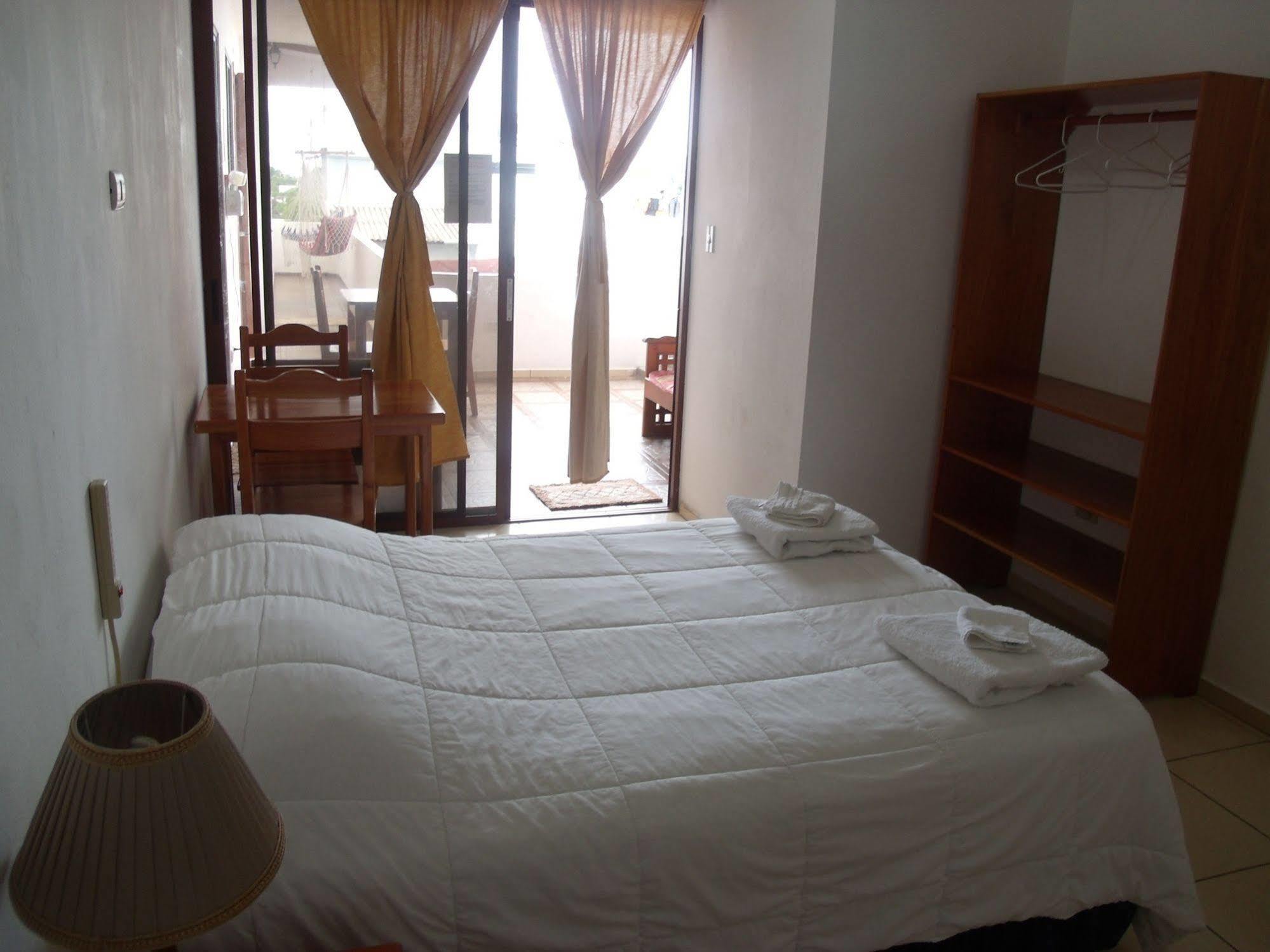 Galapagos Best Hostel Puerto Ayora  Bagian luar foto