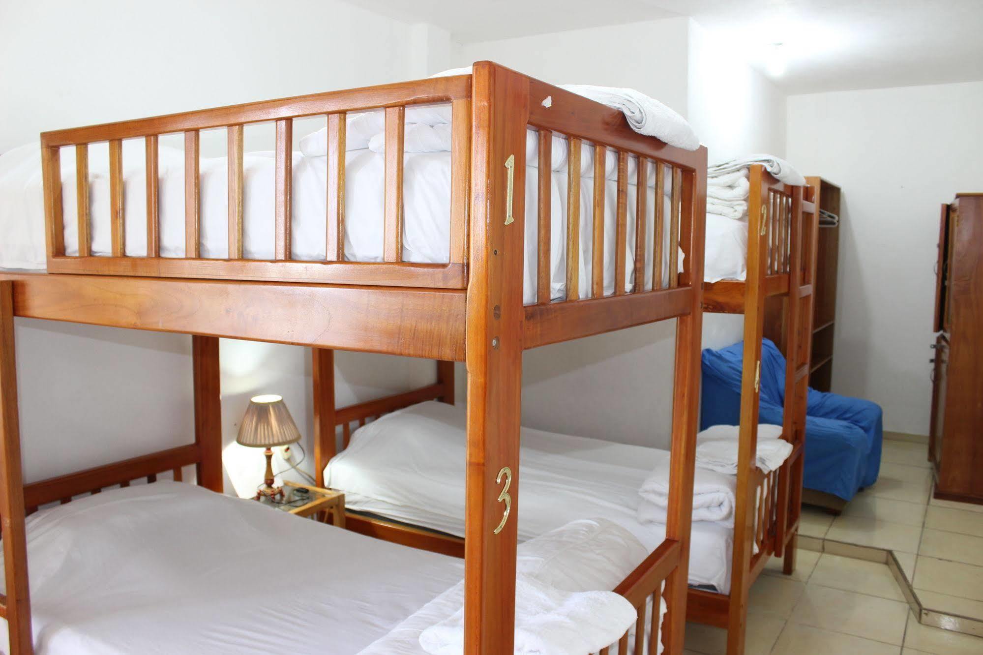 Galapagos Best Hostel Puerto Ayora  Bagian luar foto
