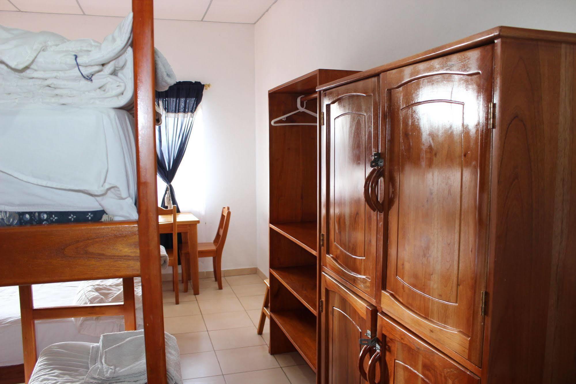 Galapagos Best Hostel Puerto Ayora  Bagian luar foto