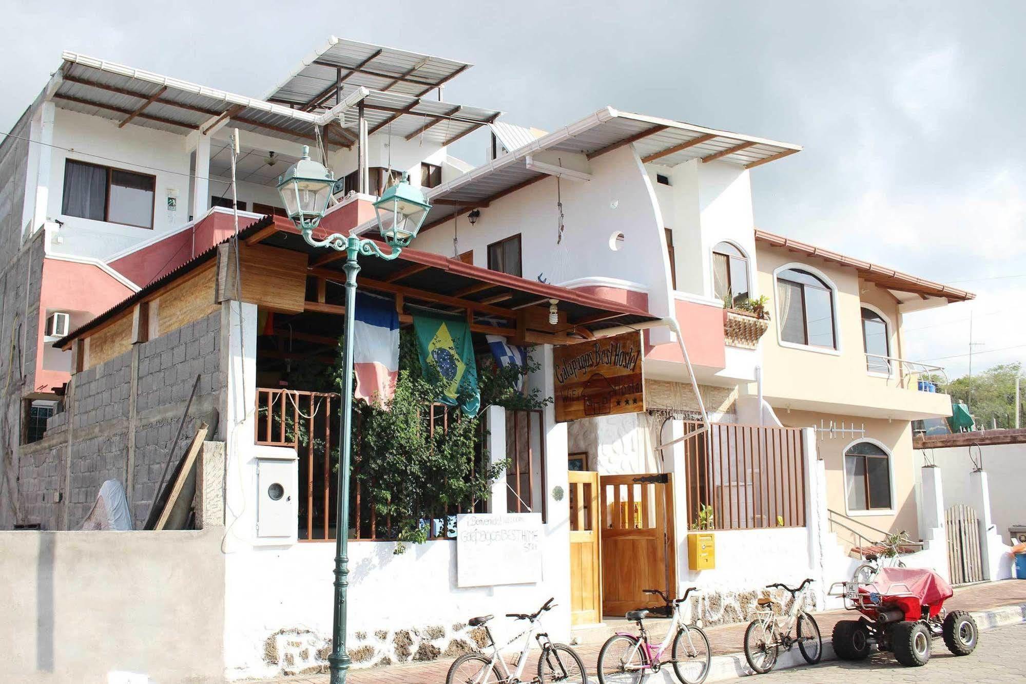 Galapagos Best Hostel Puerto Ayora  Bagian luar foto