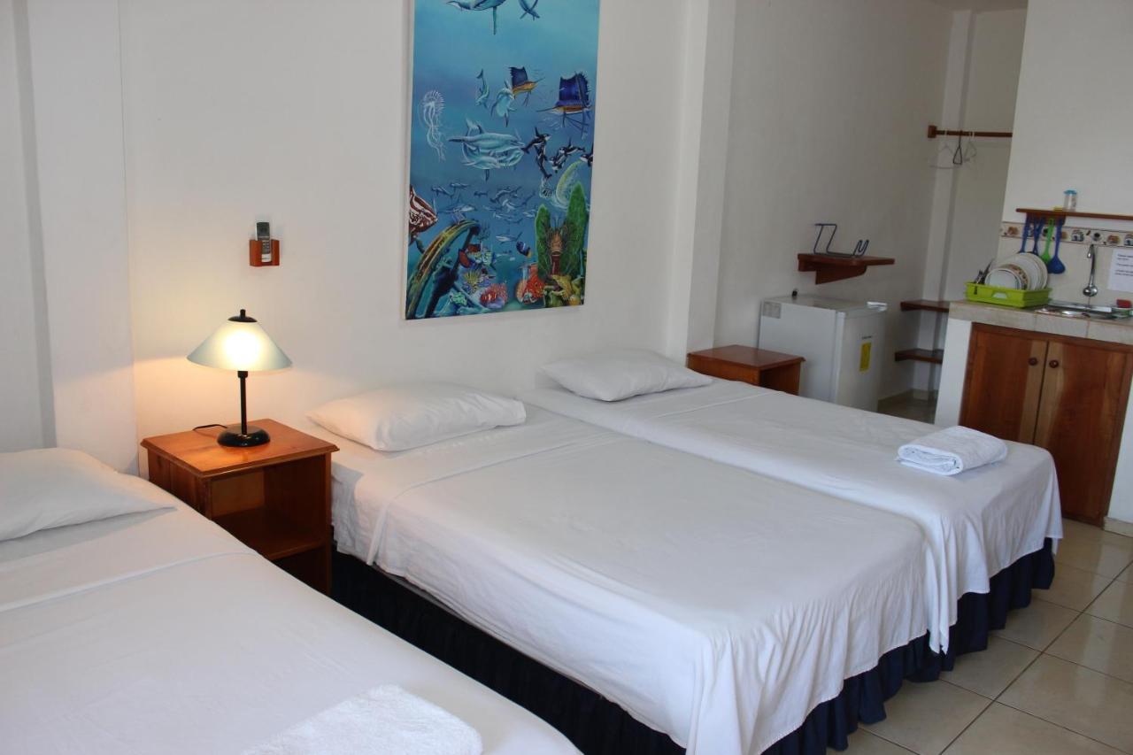 Galapagos Best Hostel Puerto Ayora  Bagian luar foto