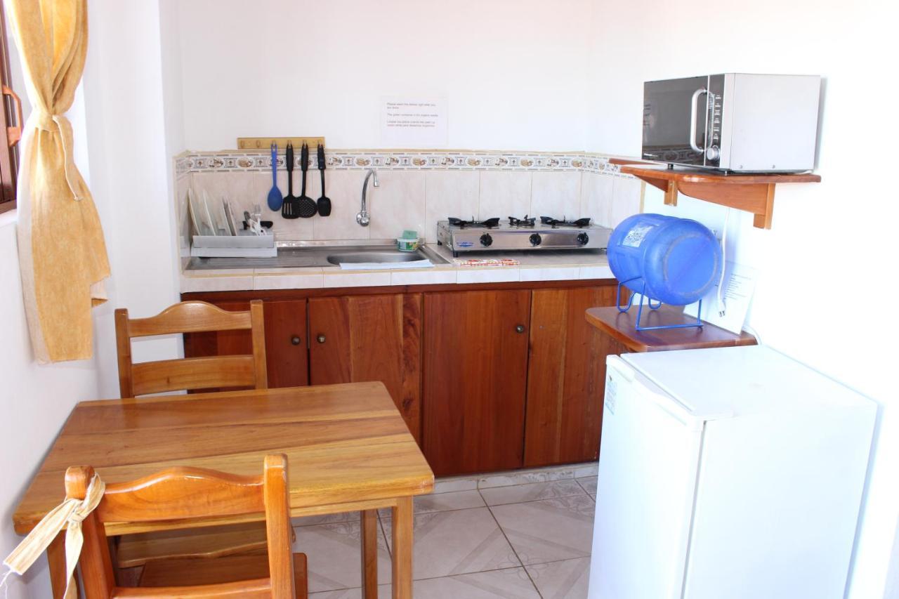 Galapagos Best Hostel Puerto Ayora  Bagian luar foto