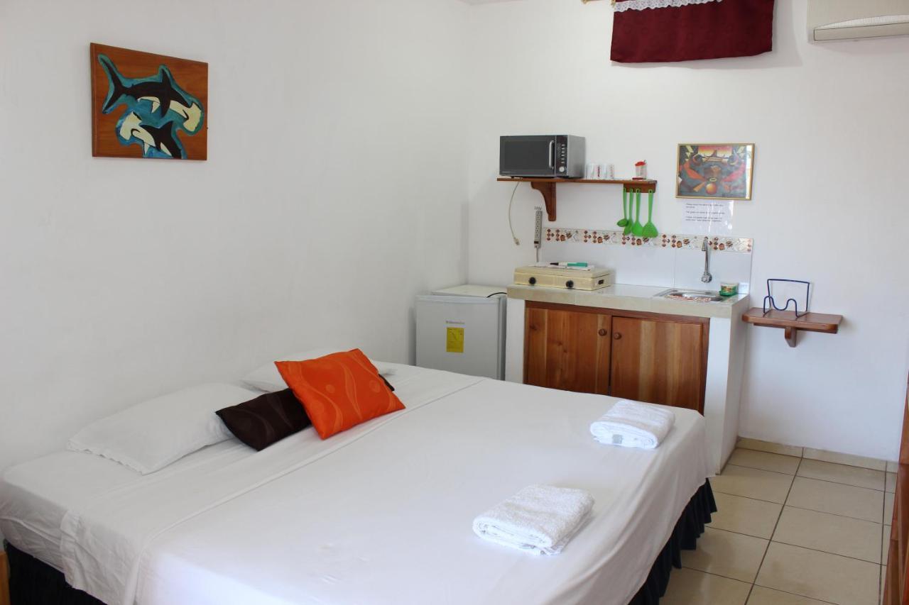 Galapagos Best Hostel Puerto Ayora  Bagian luar foto